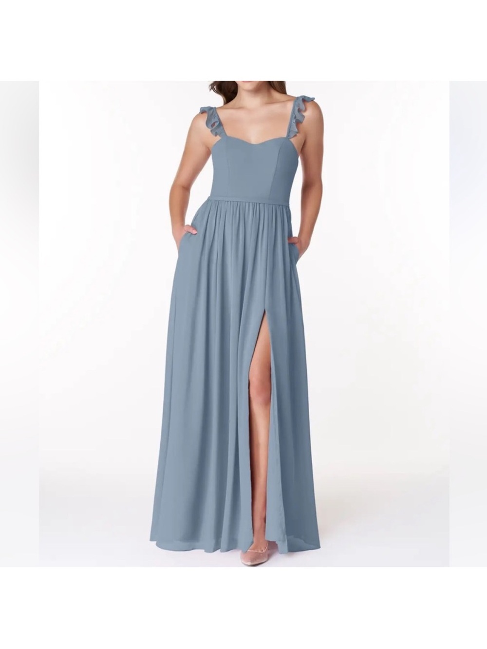 Azazie Metz
Dusty Blue A-Line Sweetheart
Ruched Chiffon Dress size A2 with slit.